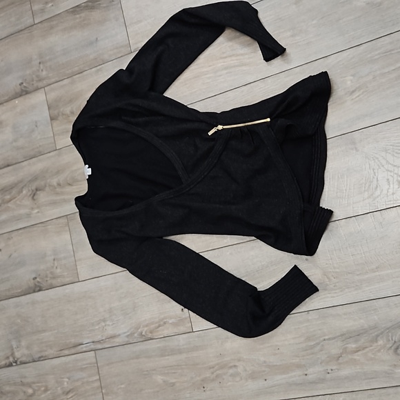 Guess Sweaters - #59.   Guess sweater